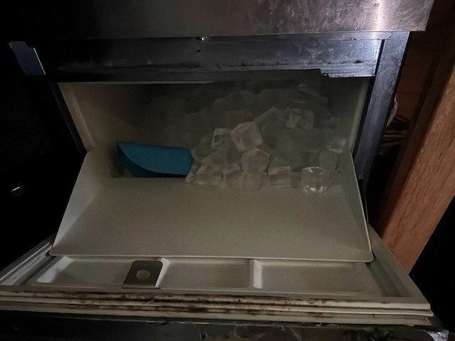 Hoshizaki ijsblokjesmachine - afbeelding 3 van  3