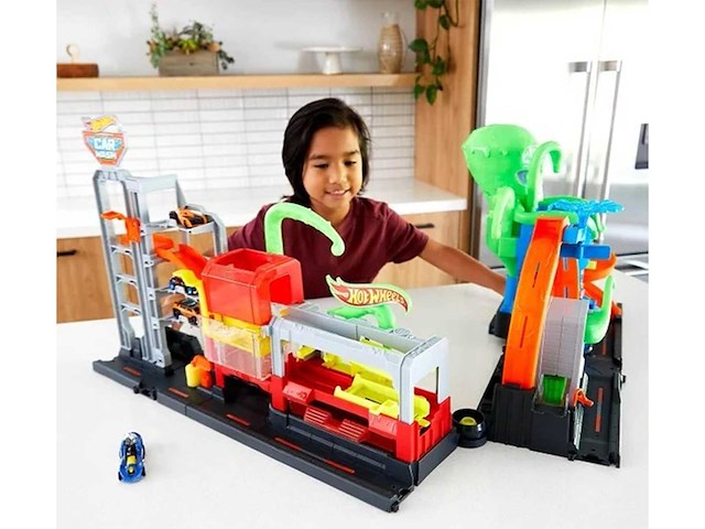 Hot wheels ultimate octo autowaskit met 3 auto's - afbeelding 1 van  4