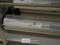 Houder voor rollen - afbeelding 1 van  4