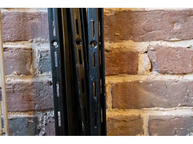 Houders reksystemen, goudkleur, zwart en wit - afbeelding 3 van  5