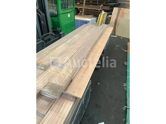 Hout - meranti nemezu - afbeelding 2 van  4