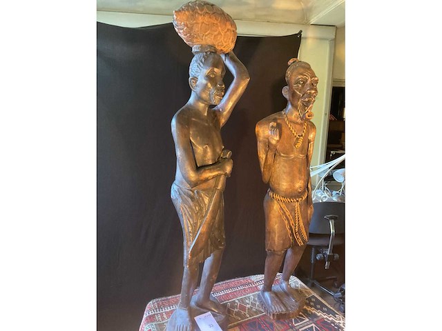 Houten afrikaanse beelden - afbeelding 4 van  7