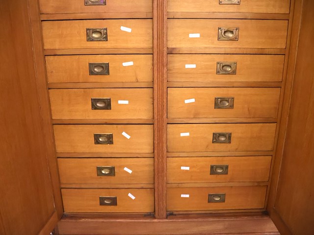 Houten apothekerskast - afbeelding 7 van  8