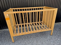 Houten babybedje