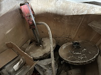 Houten bak met diversen - afbeelding 2 van  4