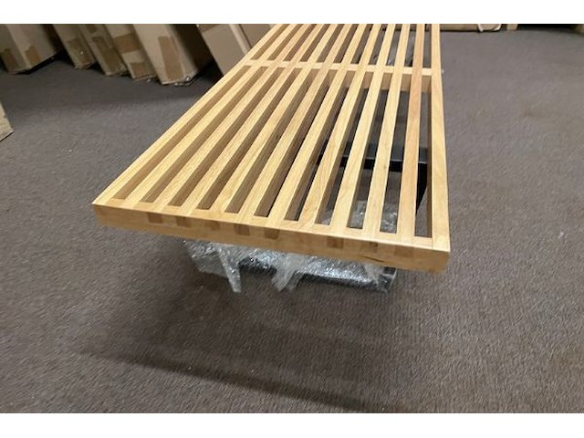 Houten bankje - afbeelding 2 van  4