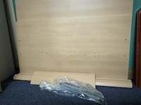 Houten bed met kastje - afbeelding 3 van  6
