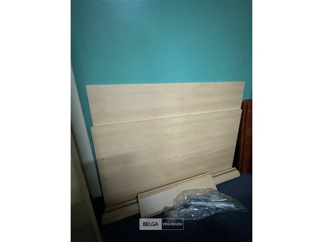 Houten bed met kastje - afbeelding 4 van  6