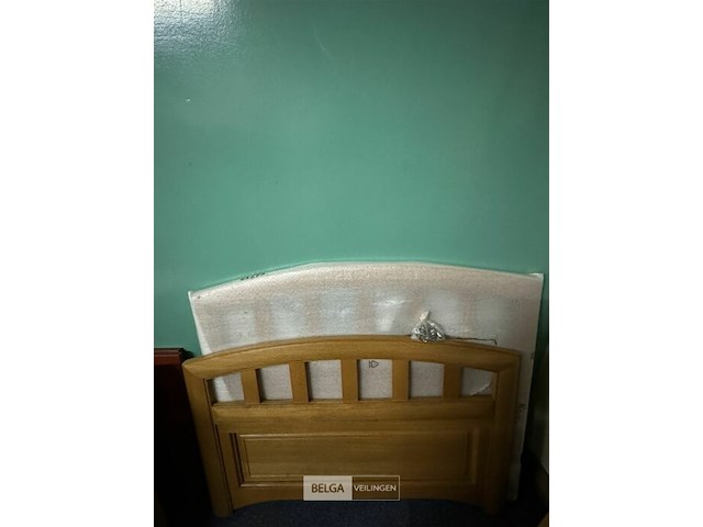 Houten bed - afbeelding 1 van  2