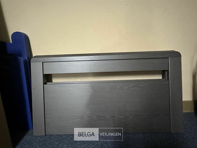 Houten bed - afbeelding 1 van  2