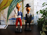 Houten beeld kuifje (x2)