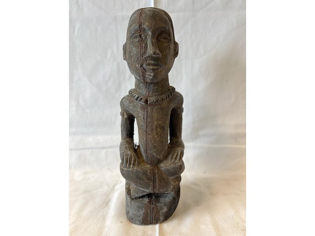 Houten beeldje kleermakerszit - afbeelding 1 van  4