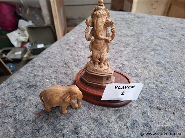 Houten beeldje - afbeelding 1 van  1