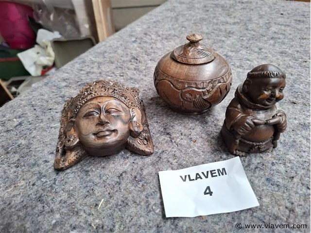 Houten beeldje - afbeelding 1 van  2