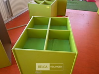 Houten bibliotheekbox met 4 vakken - afbeelding 3 van  4