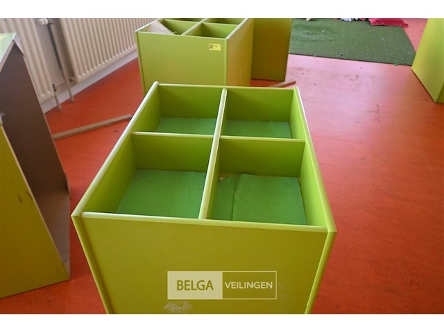 Houten bibliotheekbox met 4 vakken - afbeelding 3 van  4