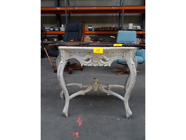 Houten bijzettafeltje - afbeelding 1 van  2