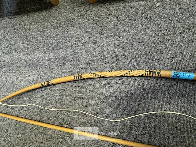 Houten boog en speer - afbeelding 2 van  4