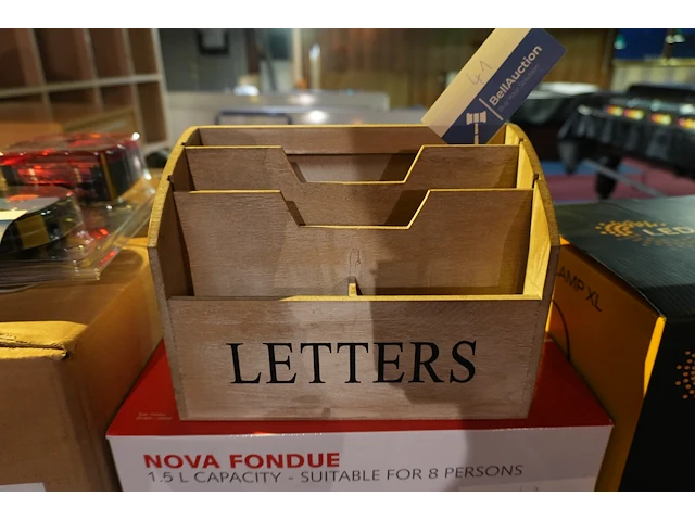 Houten brievenhouder "letters" - afbeelding 1 van  2