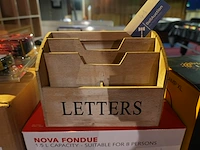 Houten brievenhouder "letters"