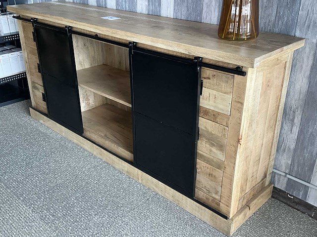 Houten buffetkast industrial - afbeelding 1 van  3