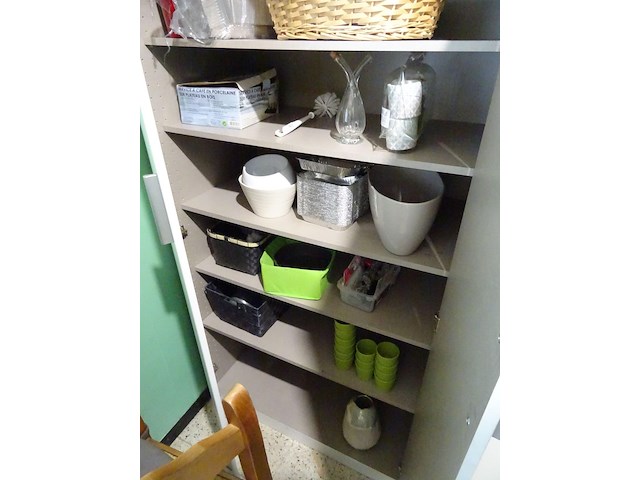 Houten bureau + houtenkast - afbeelding 7 van  7