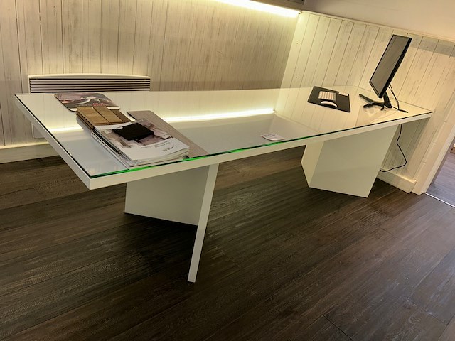 Houten bureau - afbeelding 1 van  3