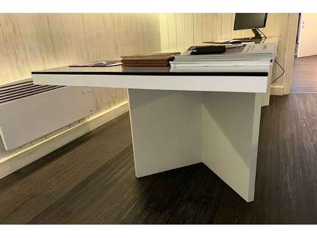 Houten bureau - afbeelding 2 van  3