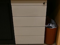 Houten bureau - afbeelding 5 van  9