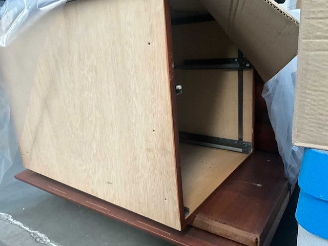 Houten bureaumeubel - afbeelding 1 van  1