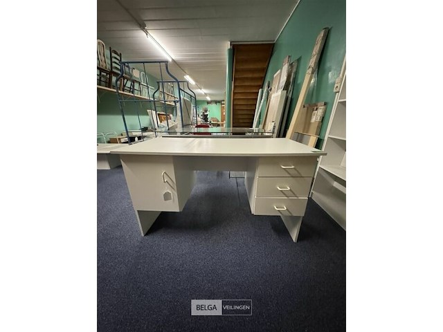 Houten bureel + boekenrek - afbeelding 2 van  6