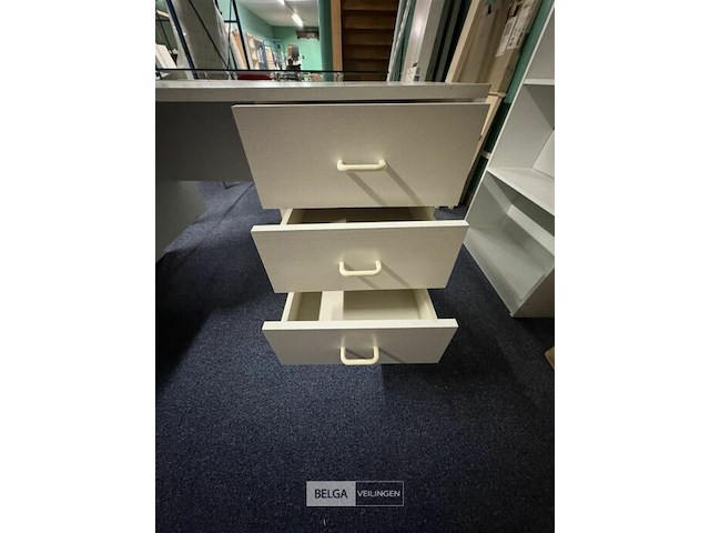 Houten bureel + boekenrek - afbeelding 4 van  6