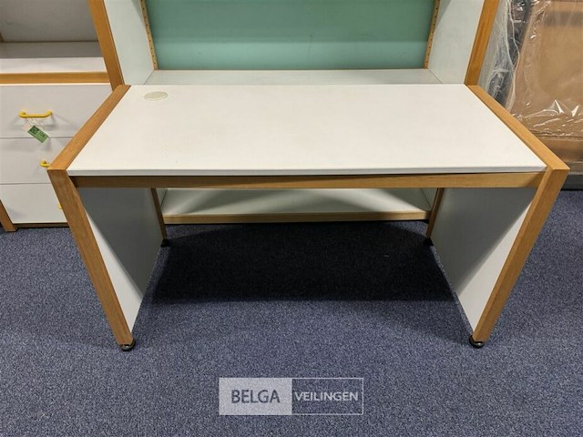 Houten bureel met boekenkast - afbeelding 4 van  4