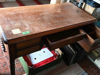 Houten bureel - afbeelding 2 van  2