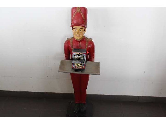Houten butler met slotmachine - afbeelding 3 van  3