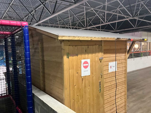 Houten chalet - afbeelding 3 van  5