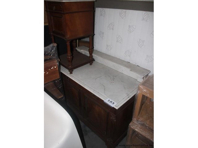 Houten commode met marmeren blad, houten nachtkastje met marmeren blad - afbeelding 1 van  1