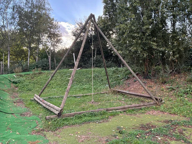 Houten constructie (2x) - afbeelding 1 van  7