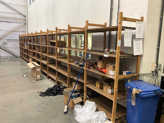 Houten demonteerbaar magazijnrek - afbeelding 1 van  2