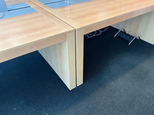 Houten design bureau-eiland 166x166 (2x) - afbeelding 9 van  11