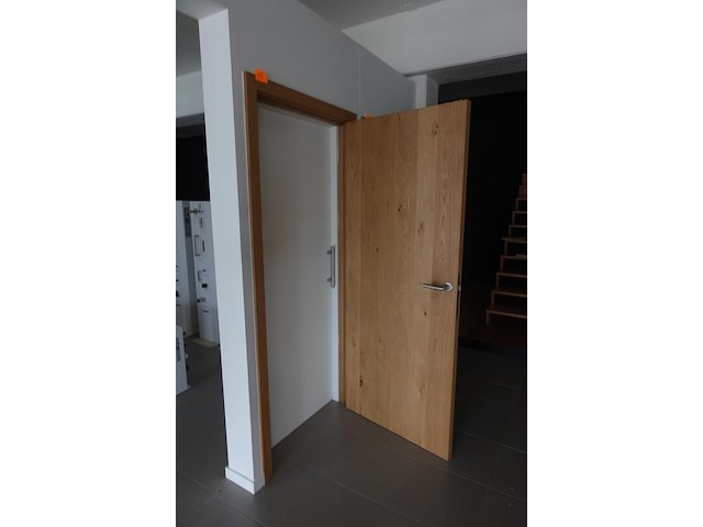 Houten deur showroom model - afbeelding 2 van  2