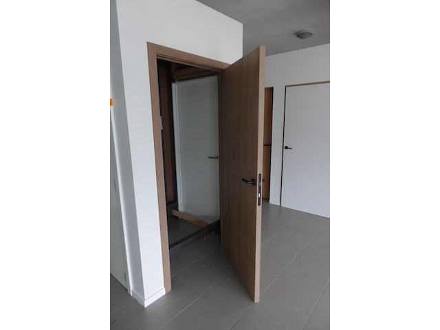 Houten deur showroom model - afbeelding 2 van  2