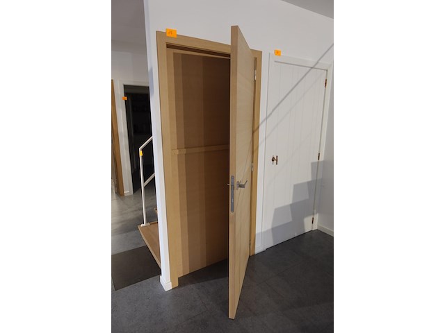 Houten deur showroom model - afbeelding 2 van  2