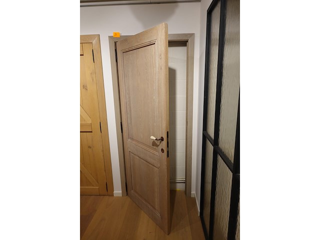 Houten deur showroom model - afbeelding 2 van  2