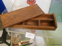 Houten doos met deksel en vakjes - afbeelding 1 van  1