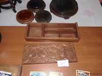 Houten doos met vakjes - afbeelding 1 van  1