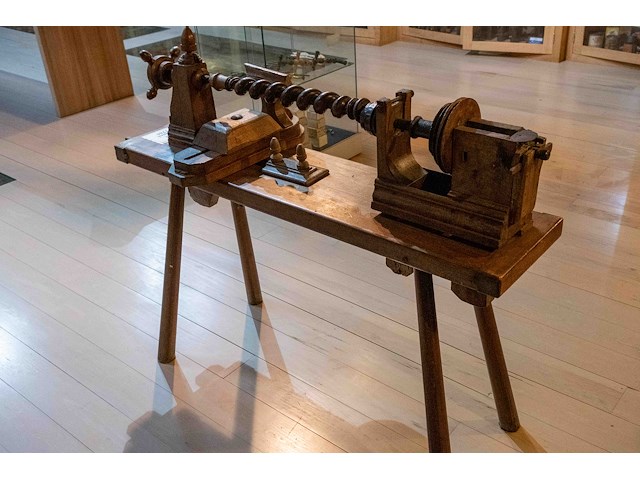 Houten draaibank ± 1700 - afbeelding 7 van  8