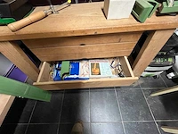 Houten draaibank + kast met schaar en slijpstenen - afbeelding 3 van  8