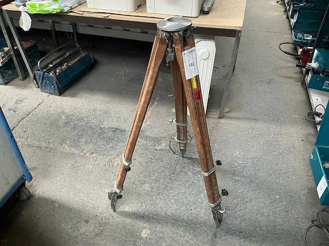 Houten driepoot statief - afbeelding 1 van  6
