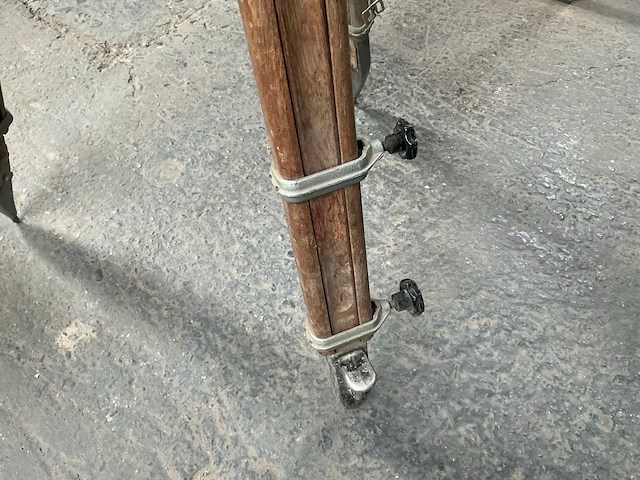 Houten driepoot statief - afbeelding 4 van  6